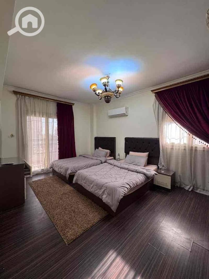 5 b3ee8412-6790-4520-bf8f-720efc1d2d2f. jpg