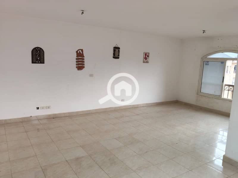 8 5e633f3a-c2ac-4a69-9754-7b9ea354fab6. jpg