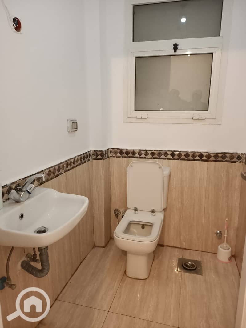 4 561a5735-9704-47f2-808f-e903fa0c4194. jpg