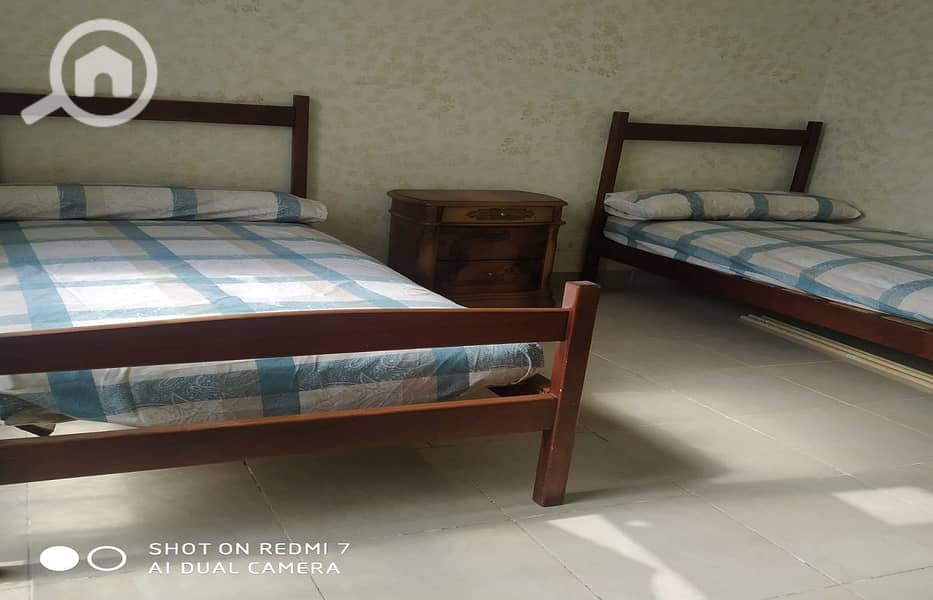 5 4ecdba70-b1ec-48f5-8275-b8d5fc36a390. jpg