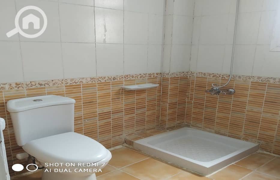 15 42aea5da-8a93-4c2b-92d0-92e866eaa796. jpg