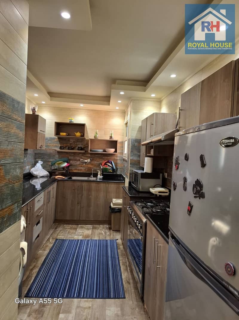 3 5ed53f3b-7018-4155-bb90-13a667cf676c. jpeg