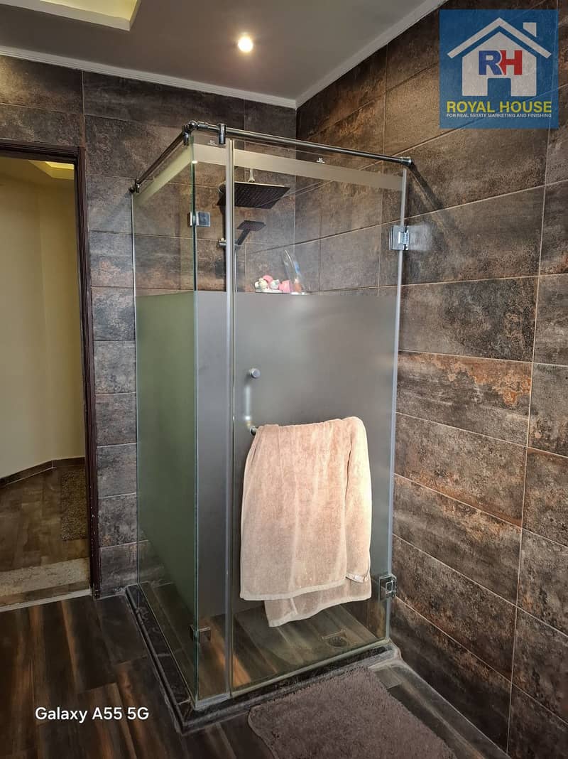 6 6bee96f6-fa93-4809-8cc0-e7b637bbed7d. jpeg