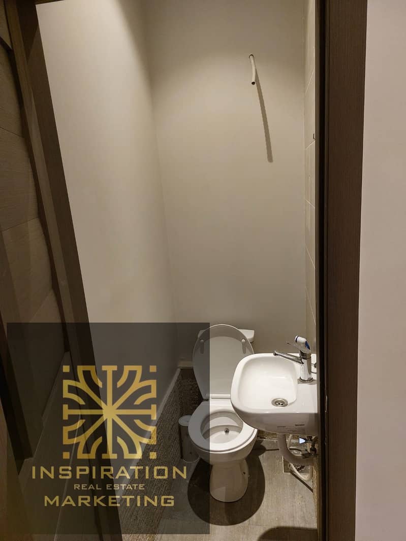 6 53e2fd5b-5530-4b41-b9c2-4318c006c677. jpg2. jpg