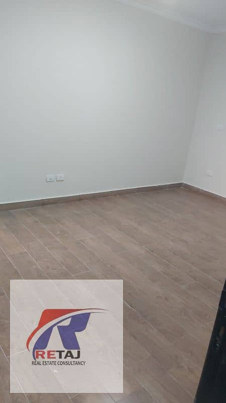 4 37b86dd7-d763-4785-93de-2b7c525fef32. jpg