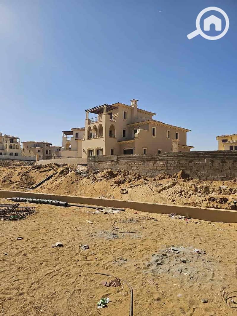 4 5bc5b97e-2480-4f2e-bf6a-eca48a46403a. jpg