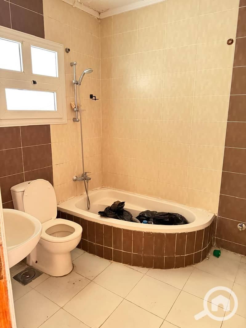 4 549f1ecc-e710-4743-a155-ab24742717c3. jpg