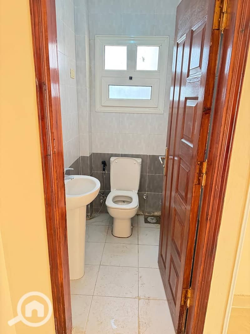 6 999584be-7267-4ffa-8932-3a4c6f0d2599. jpg