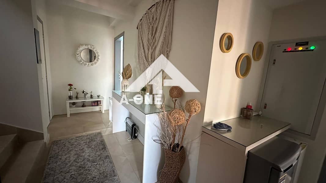 4 2127ad8a-96ff-488c-bc4a-45aea84a4f1b. jpg