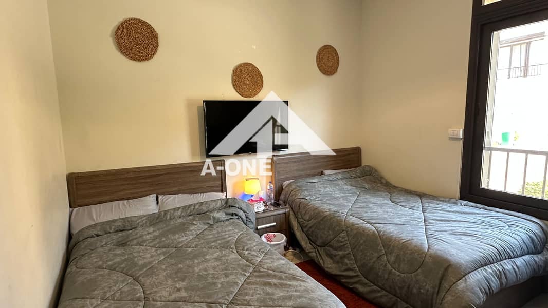 8 455d76ce-ace0-4330-a5f3-7fae68421f04. jpg