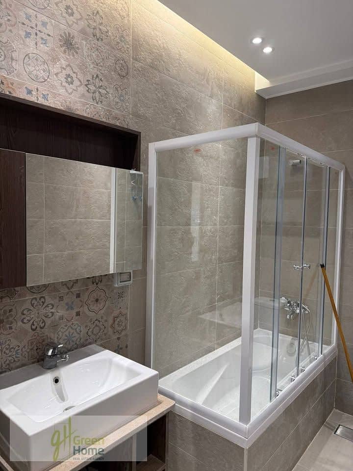 8 فيفث سكوير. jpg