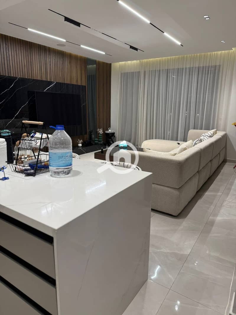 3 960be752-c765-4747-8dee-968f04229f0b. jpg