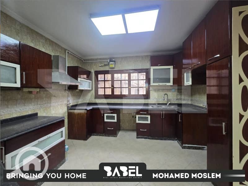 9 624529274_122175806864759991_2824364363980033486_n. jpg