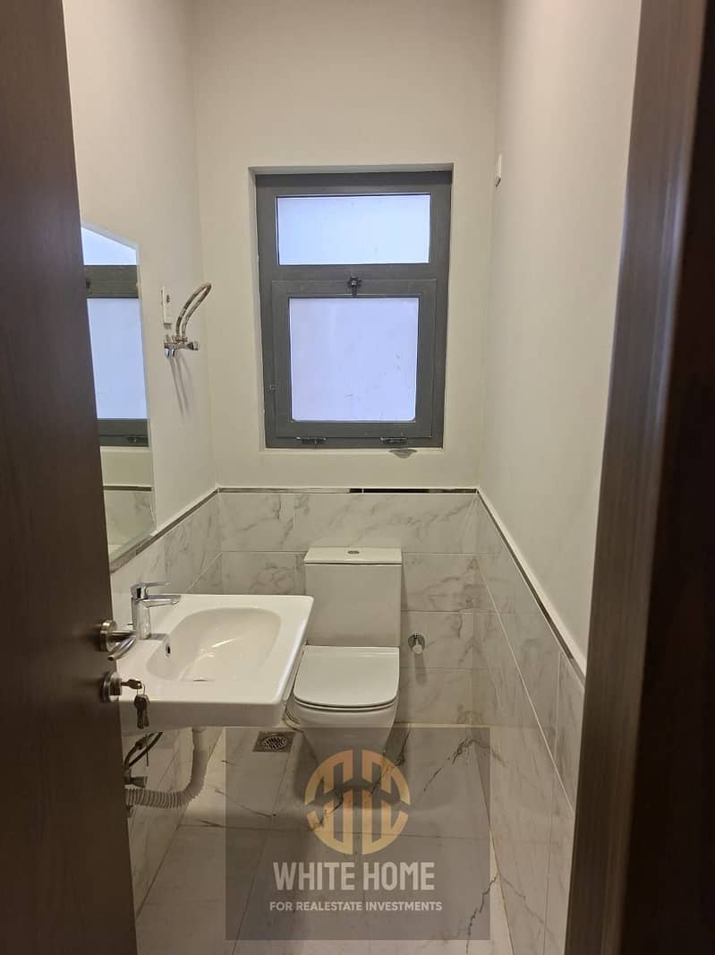 14 23f86c28-faa7-4181-b547-93f4a0d8c901. jpeg