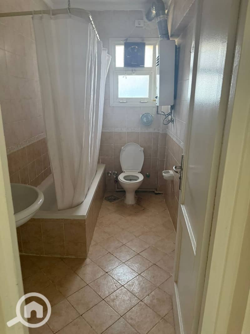 11 62a74916-2e06-4f7b-96b3-d80b54ee791e. jpeg