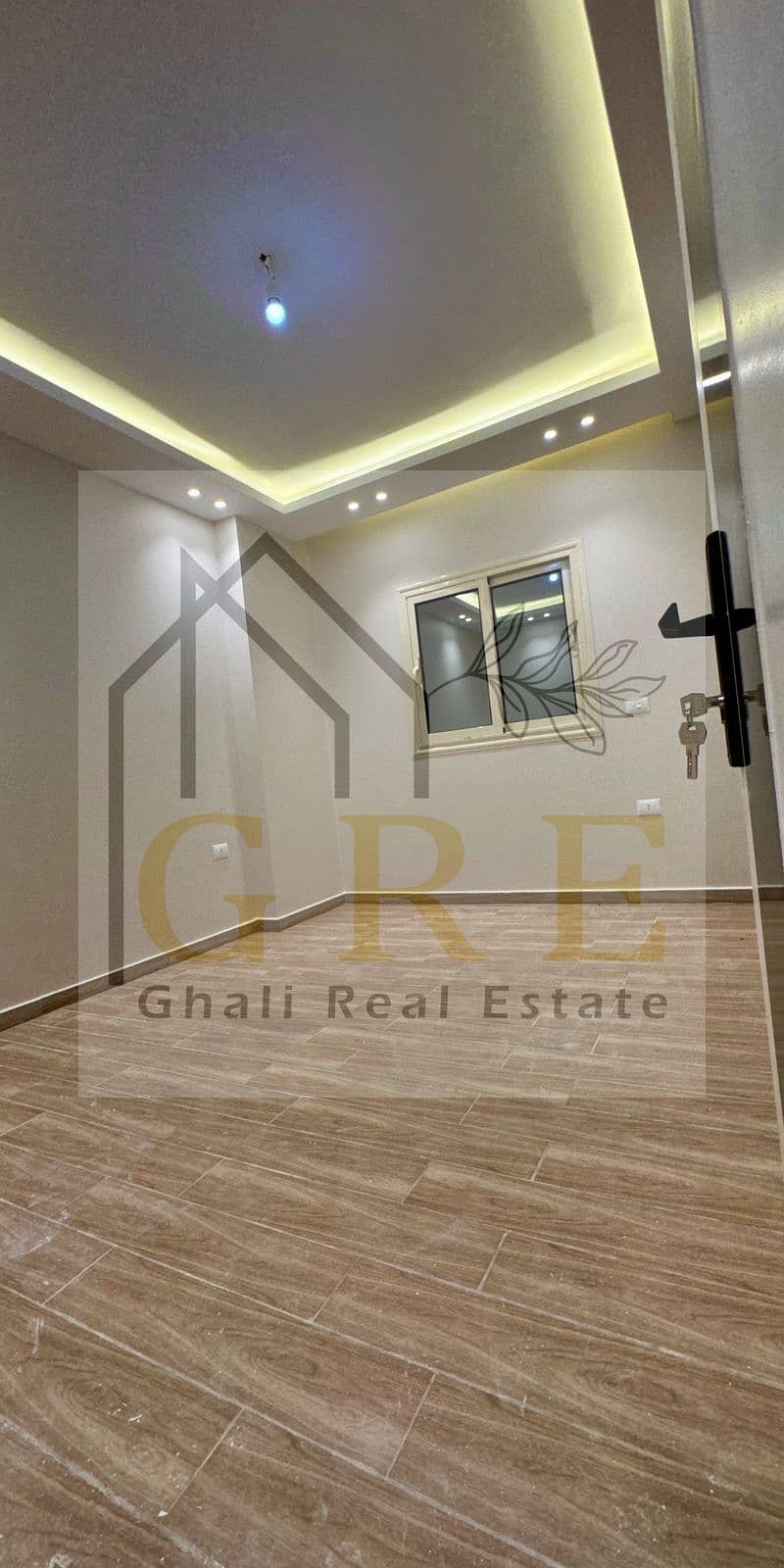 8 20aff8da-50ad-4217-9b83-9a3080ef5c16. jpg