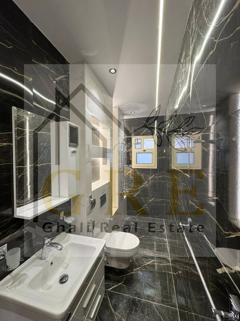 11 ac94d03b-b6a9-469b-a569-6a4abe67d215. jpg