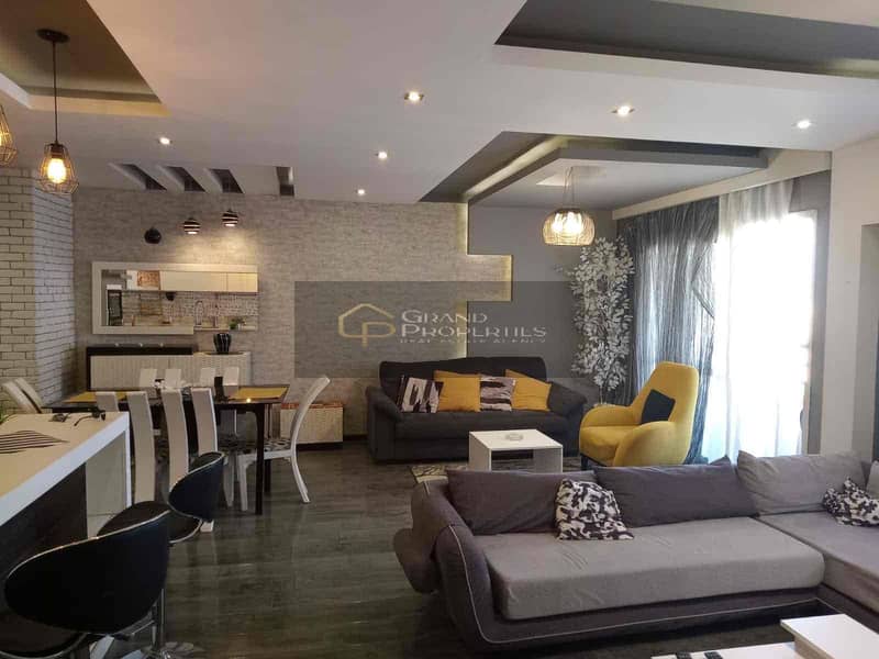 12 b641fb18-9000-4e68-8667-67aa5dbfaa92. jpg