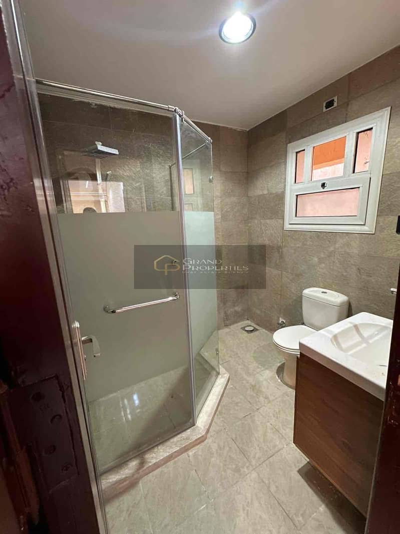 3 d0222de7-975a-41ec-a1f6-8a9b372f8082. jpg