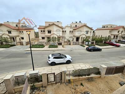 3 Bedroom Villa for Sale in Madinaty, Cairo - 1c8e2817-545a-40ad-86f0-50aa5ef46f36. jpeg 3 Bedroom Villa for Sale in Madinaty, Cairo - 1c8e2817-545a-40ad-86f0-50aa5ef46f36. jpeg