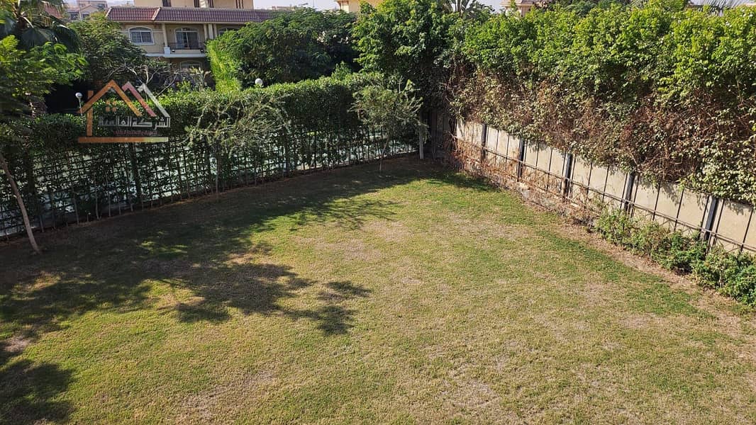 17 83e4330b-cdc8-44e2-8f2f-bf654eb05010. jpeg