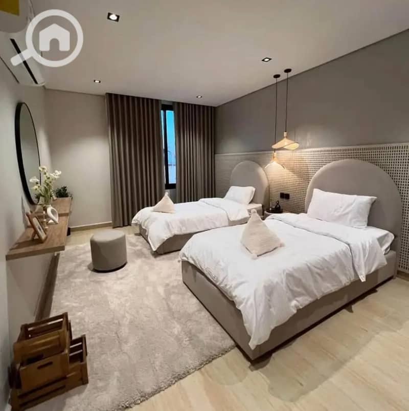 2 2d9d7011-4478-429b-b49d-9bb677ee491a. jpg