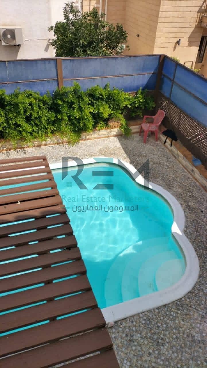 2 6a85a7f8-61be-4dd8-b125-63adb7e70e90. jpg