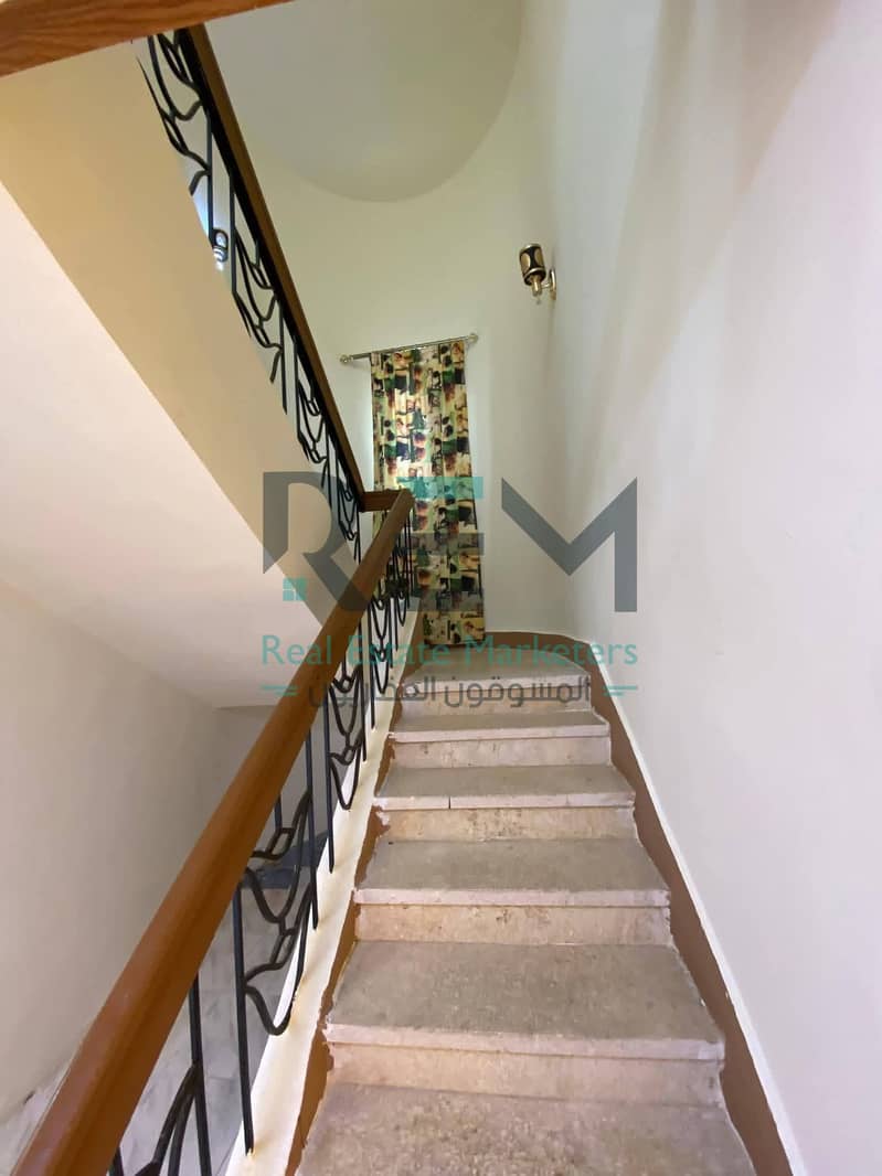 6 3dd6e456-171f-427a-8c7b-868ae6880c9d. jpg