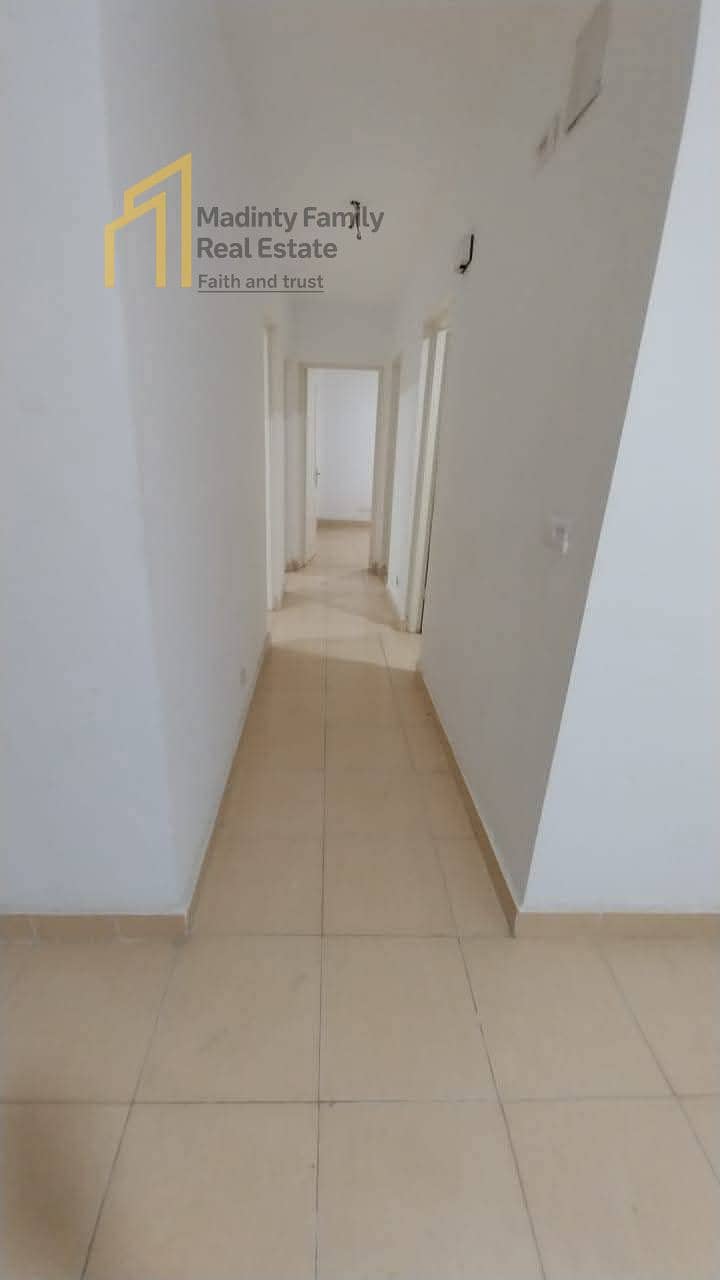 10 d40c36f3-11cb-4568-af4f-fd833b0bb50d. jpg