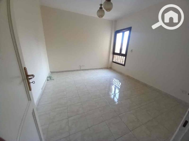 5 ff9579eb-bfcb-42bb-8bea-b68c811198a5. jpg