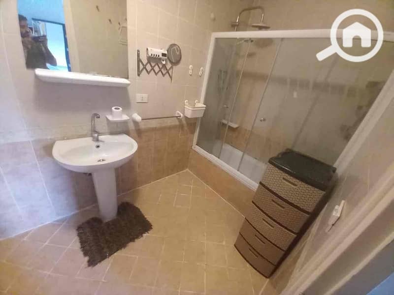 10 4c559c34-24e8-46e8-8e3e-c6e13bd68513. jpg