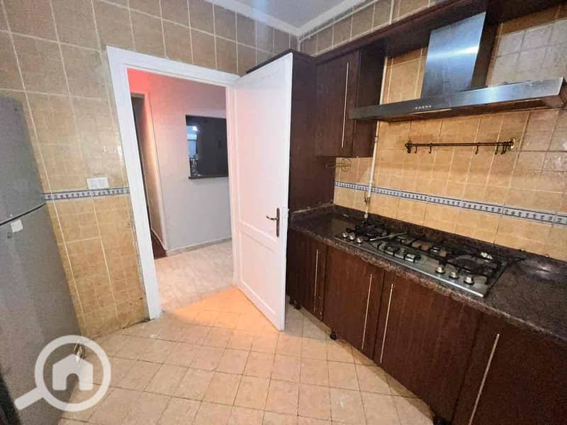 16 e30efe88-97e4-44cb-8536-6dcf977b0f8a. jpg