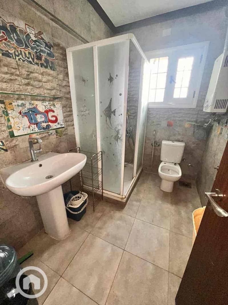 21 42ac50e5-16ea-42aa-b8eb-248913f63bc8. jpg