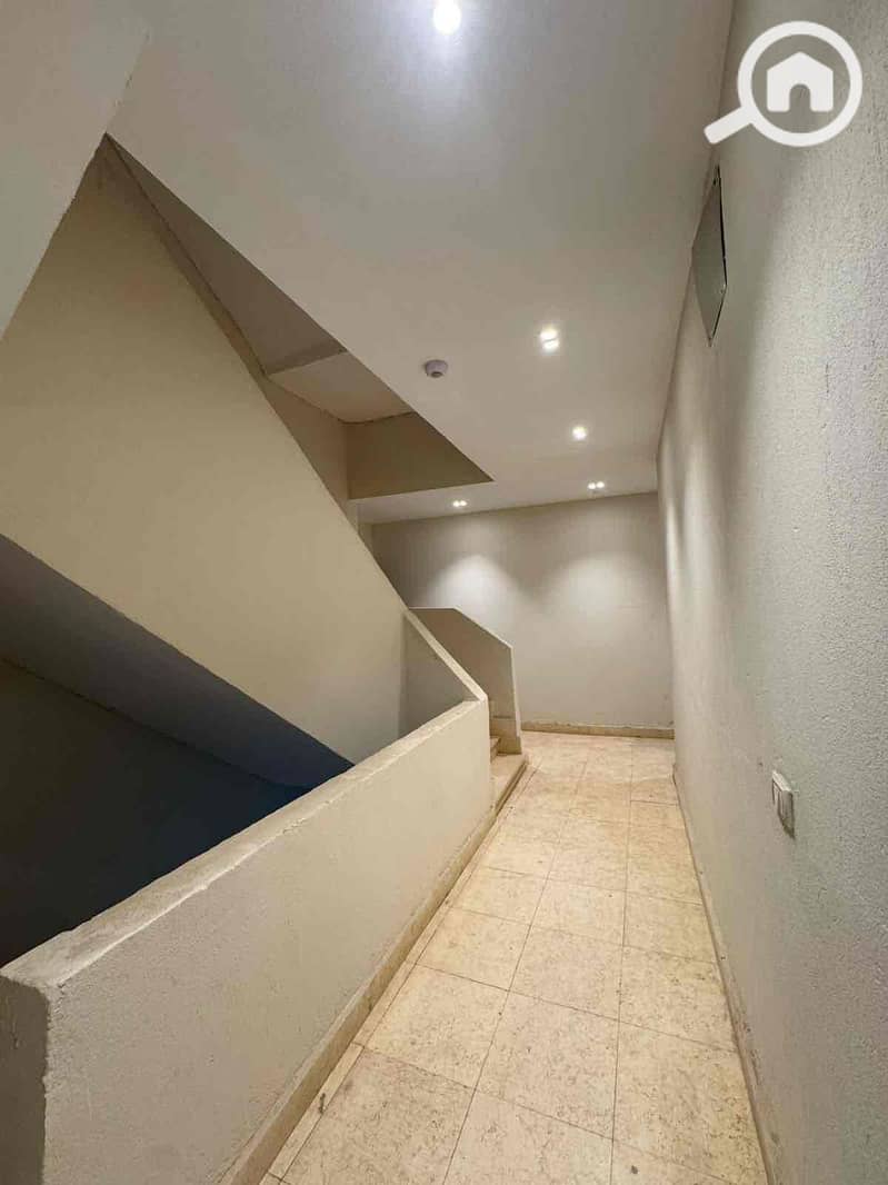 6 3d39d299-28b4-403f-b926-e29e10c1d235. jpg