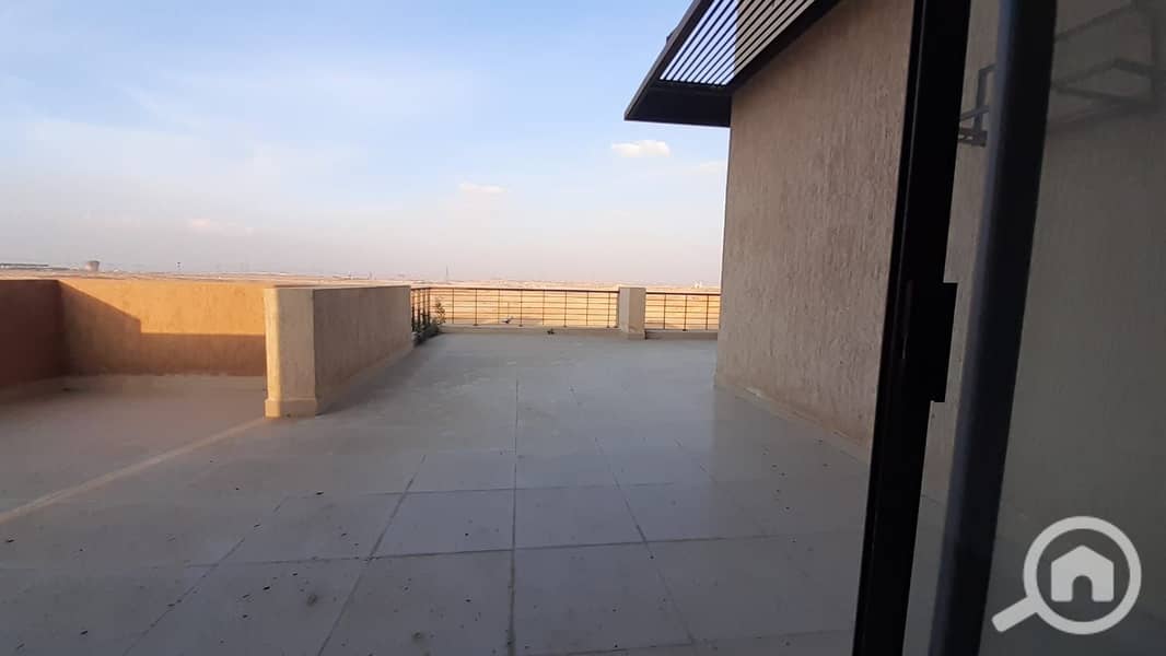 9 ef266220-7b83-49b8-abad-70c0088c5796. jpg