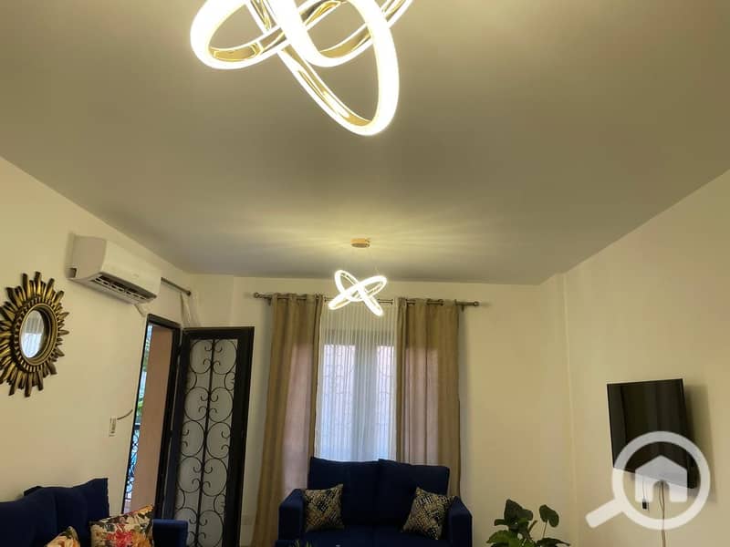 2 ec8487e9-e1c0-4631-9d50-ceebe0a23f90. jpeg