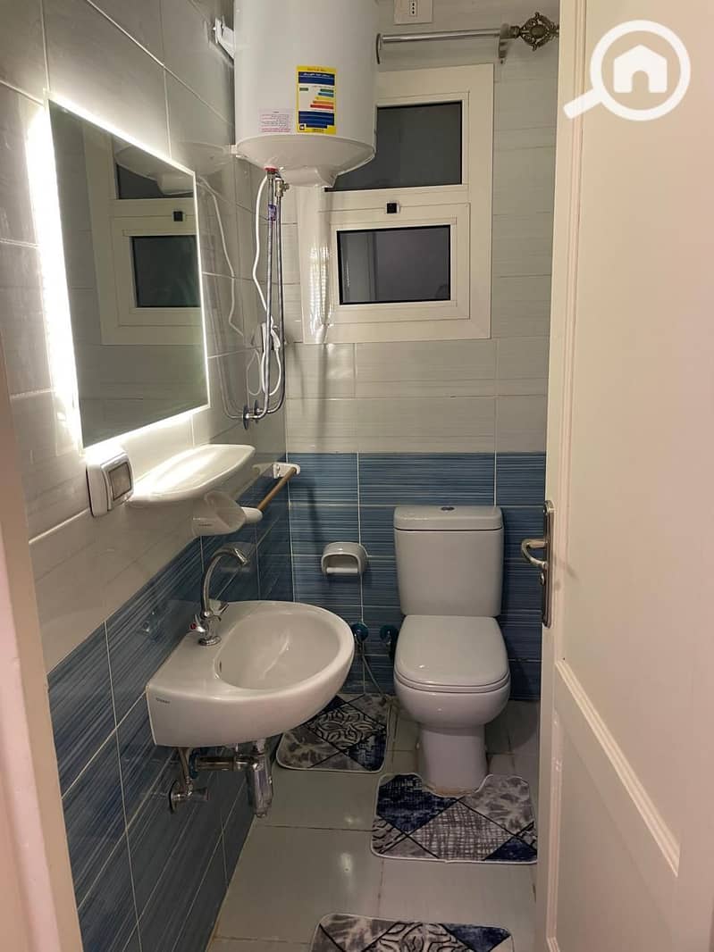 10 b186ec48-a47f-4e1f-b74e-22e5ba6aaa8d. jpeg