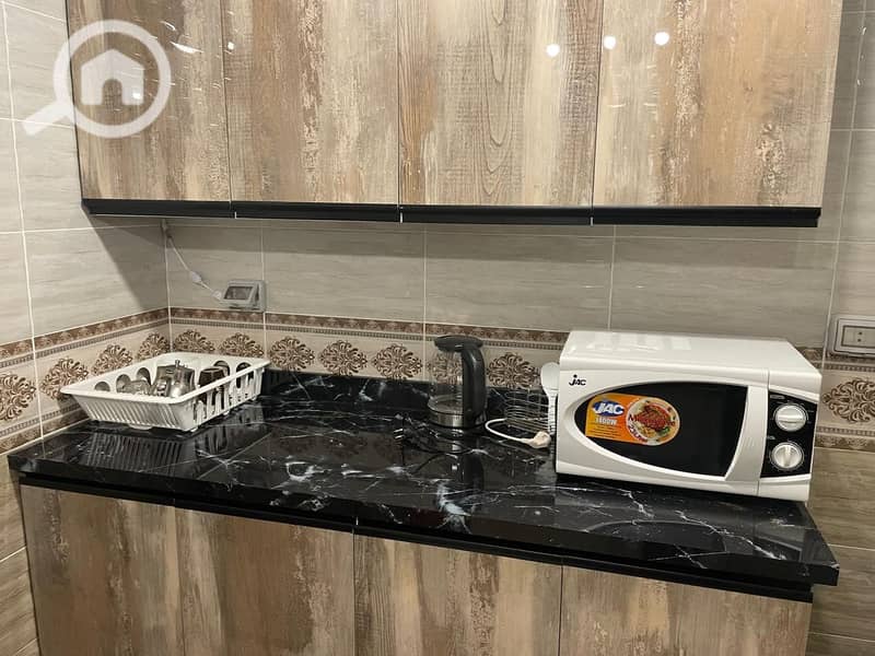 12 ee9f0afd-40ec-4be9-85dd-a6b139d1e72f. jpeg