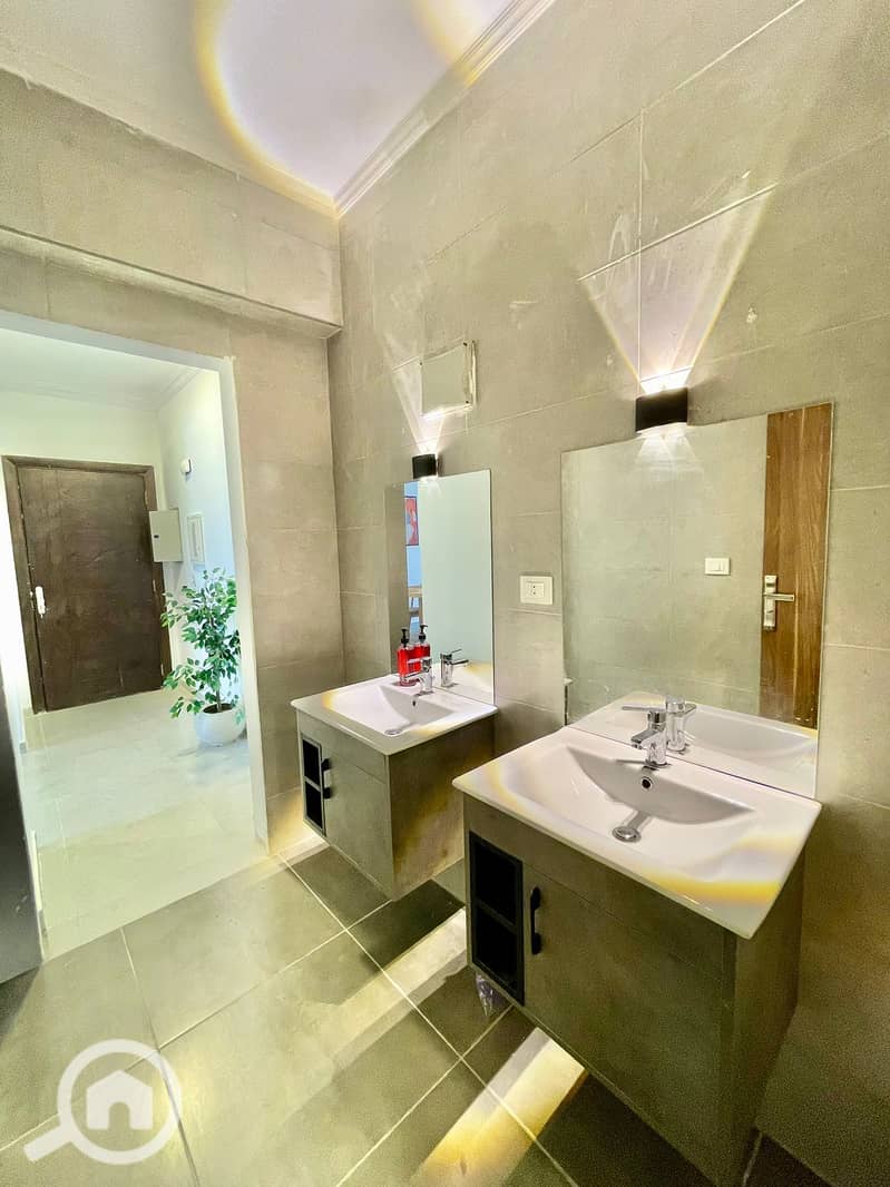 9 7514f8ce-5ae0-4546-8157-92b960e454ef. jpg