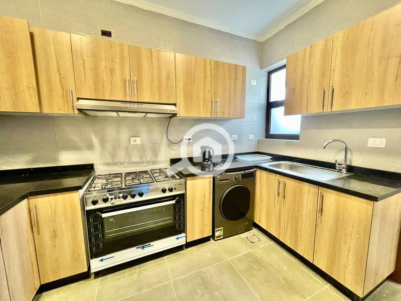 11 ac6f7a3c-1786-443a-a7ab-7a7500348ed3. jpg