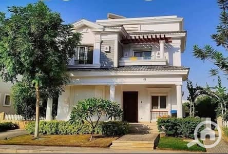 5 Bedroom Villa for Sale in New Cairo, Cairo - 470626956_8916863535062072_252105311439396198_n. jpg