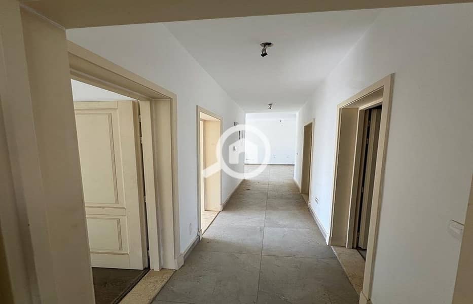 4 8fdcd92d-22a7-46cb-b095-6eb9e8f58ecf. jpg