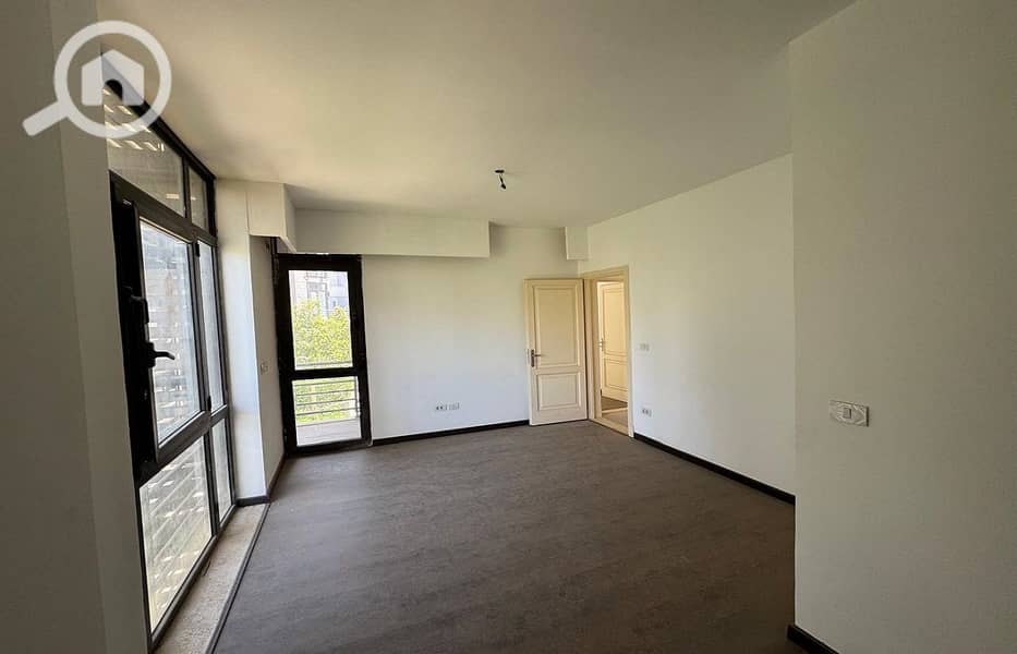 6 ab652dcf-458b-464f-8f83-d332e10eb5f3. jpg