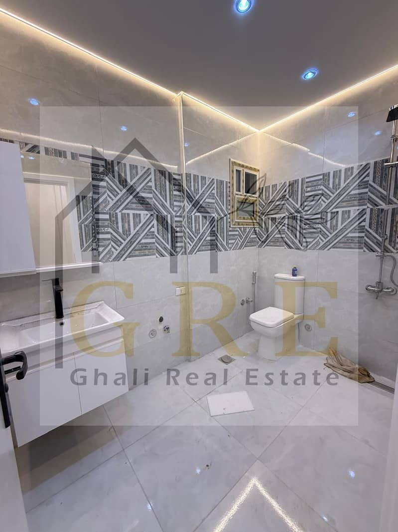 3 502f2fb0-096c-46b3-a68c-3024473e3977. jpg