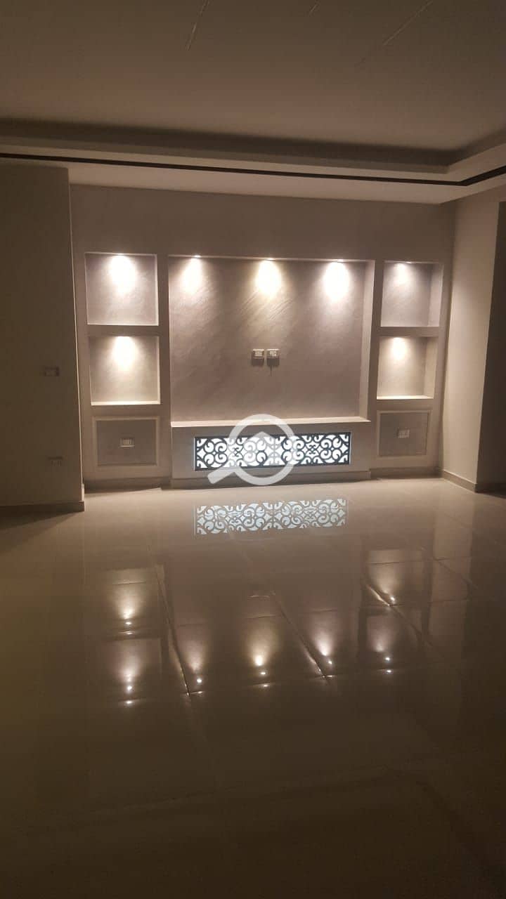 7 3c2394fe-196c-4c94-9ed2-69bf4eb58d6b. jpg