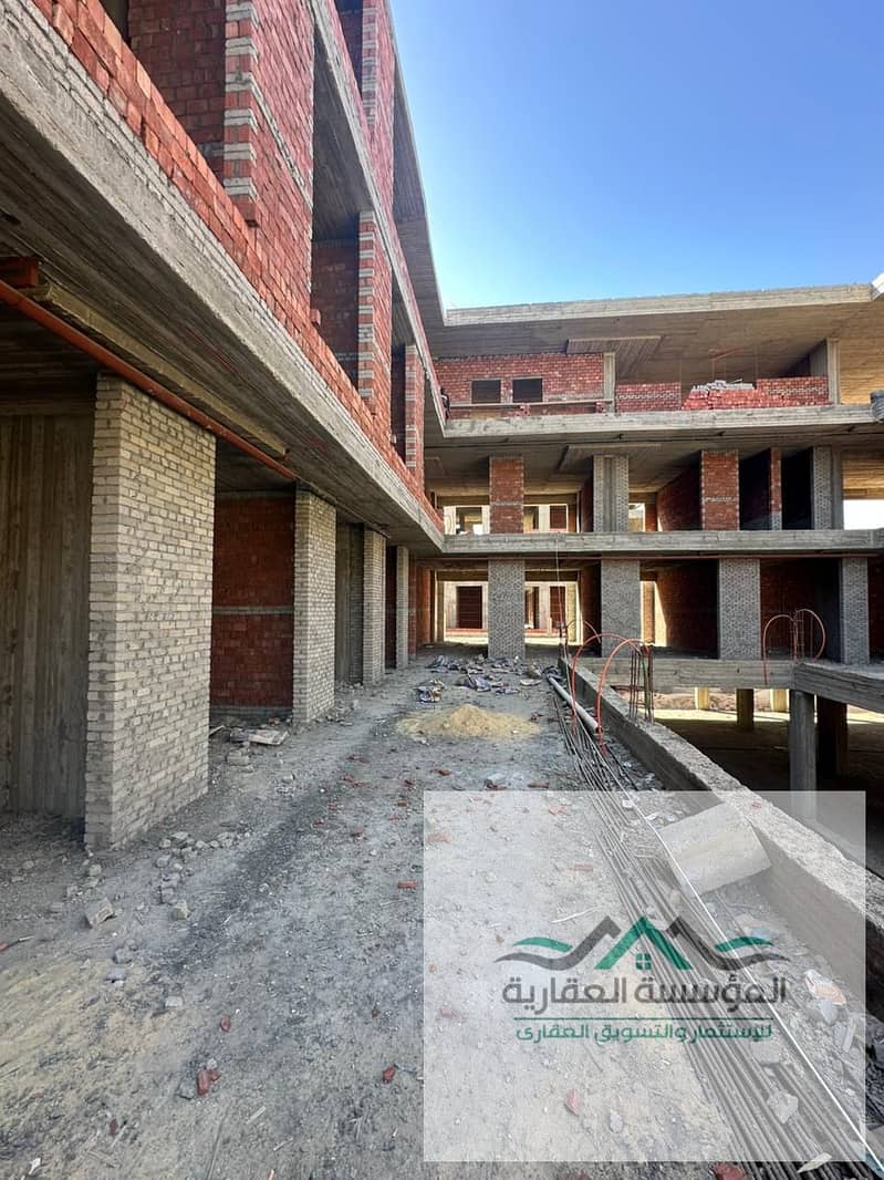 10 e6974e32-65a2-4e63-82b5-3b907161ec11. jpg