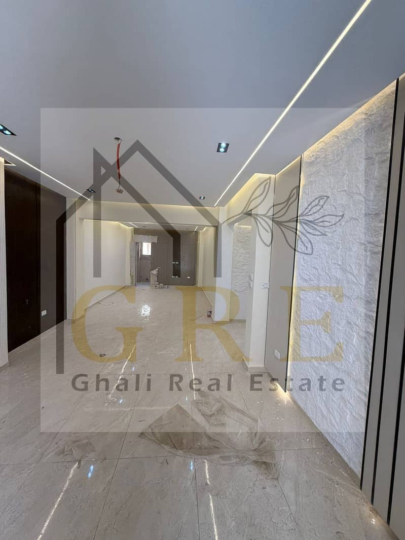 12 f5b5db36-9924-4e92-b20e-f582eda4fb1e. jpg