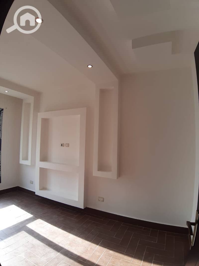 7 80421990-e2cc-446e-8cea-20176bf34371. jpg