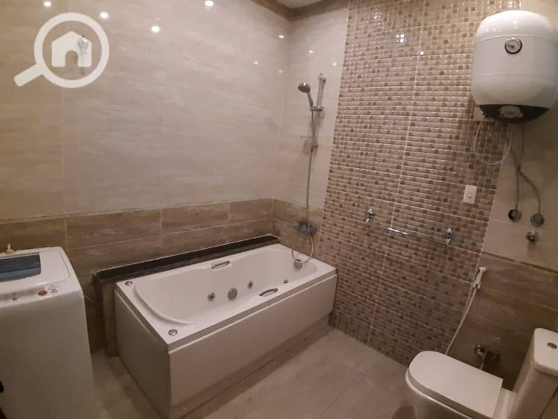 9 eaee5d19-77c9-4793-aafa-fc31574d3a56. jpg