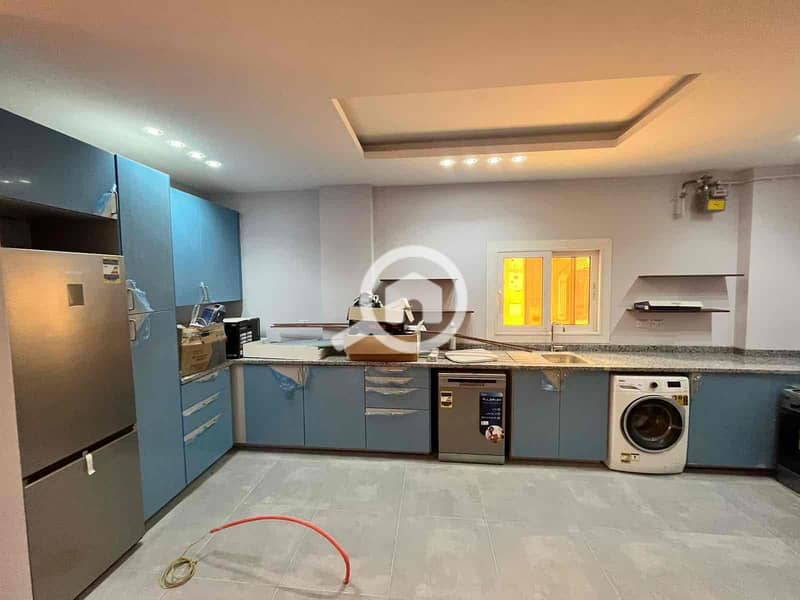 2 945ae092-dc30-4dd1-a625-7b1fcfba3e6b. jpg